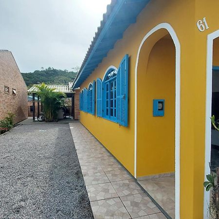 Casa 300M Da Praia Com Lindo Jardim! Florianópolis Eksteriør billede