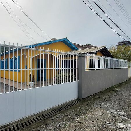 Casa 300M Da Praia Com Lindo Jardim! Florianópolis Eksteriør billede